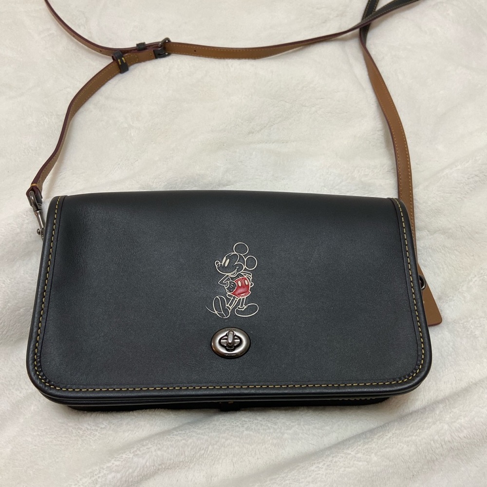 Crossbody coach bag